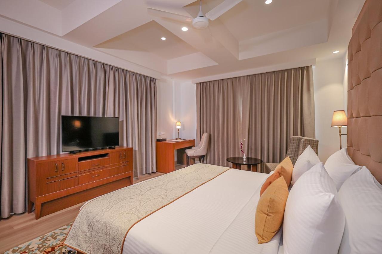 Regenta Dehradun By Royal Orchid Hotels Limited Exterior foto