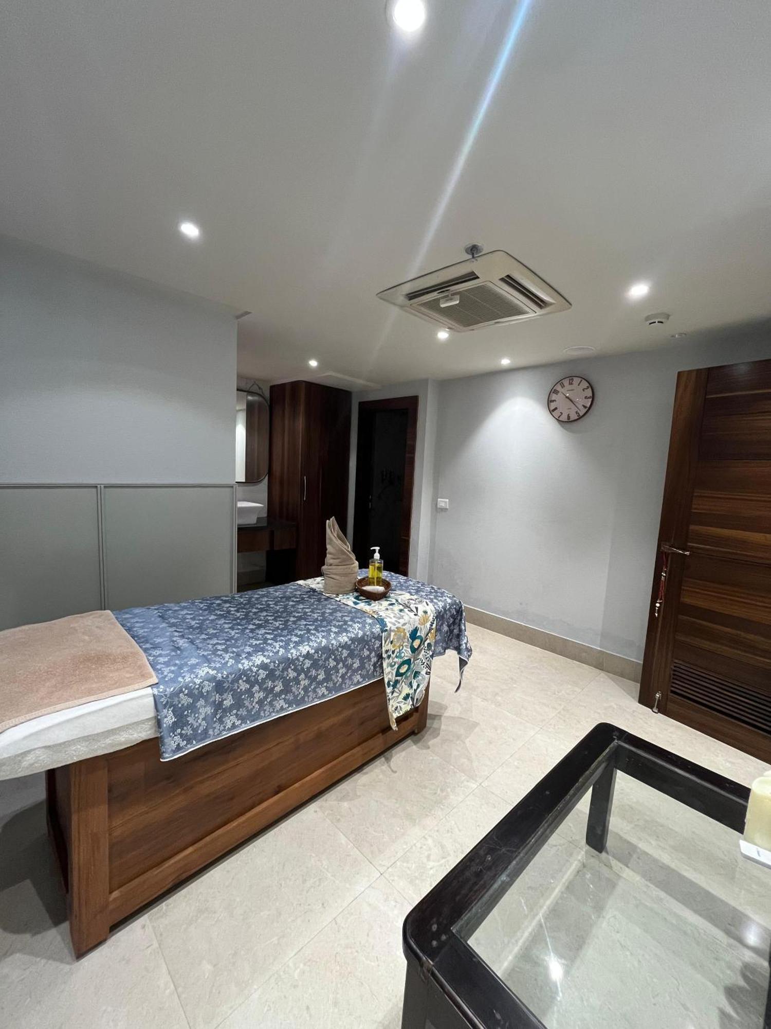 Regenta Dehradun By Royal Orchid Hotels Limited Exterior foto